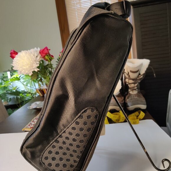 Adidas football shoebag from the estate of Pro-Football Hall of famer Lem Barney - Picture 7 of 9